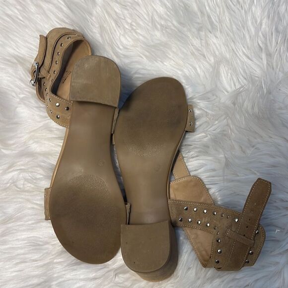Tan suede studded sandals - Picture 5 of 6